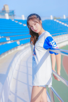 轻佻黑寡妇电影